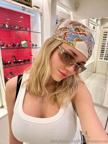 Holly Moo / hollymoonvvip nude photo #27