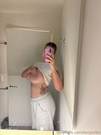 Briar / holybribri nude photo #31