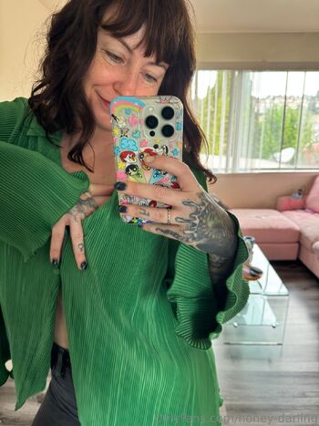 Hone / honey-darling nude photo #1