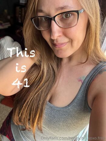 Honey Br / honey.bri.xoxo.free nude photo #9