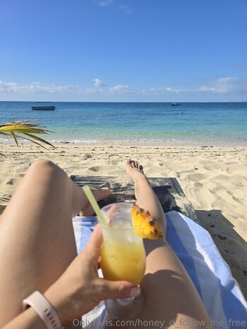 Honey De / honey_d_follow_me_free nude photo #21