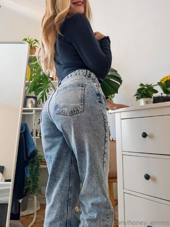 Emmeline / honey_emms nude photo #32