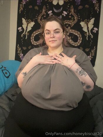 Honeybiscuit2 / honeybiscuit20 nude photo #14