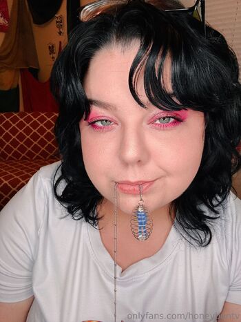 Honey Bun Attention Addicted BBW / honeybuntv nude photo #13