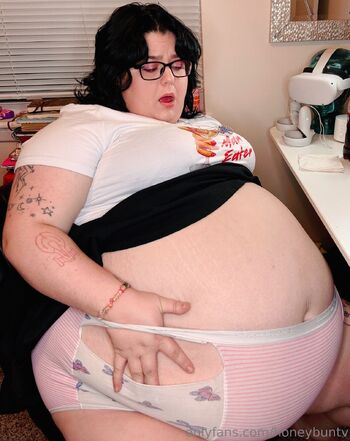 Honey Bun Attention Addicted BBW / honeybuntv nude photo #16