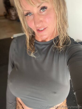 Honey Hesto / honeyheston nude photo #18