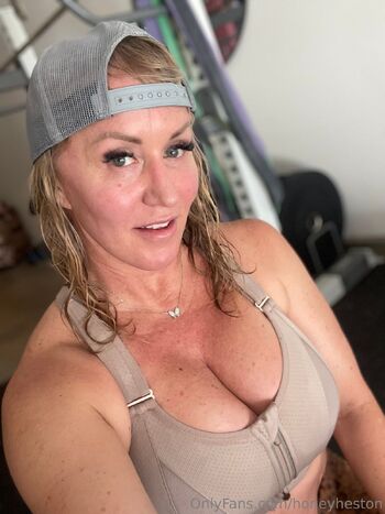 Honey Hesto / honeyheston nude photo #26