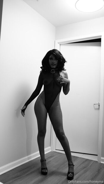 Honey M / honeyma nude photo #19