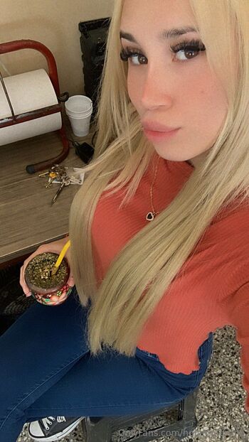 Martina 18 / honeymartina nude photo #27