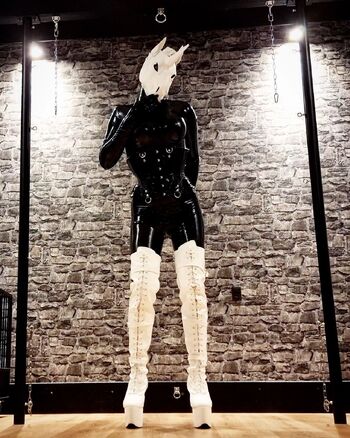 Hooded June Doll -- Latex / hooded_june nude photo #10