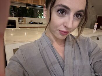 Daisy / hoopsydaisy nude photo #4