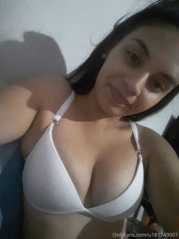 Morena / hotbrunette06 nude photo #3