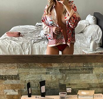 Hotmomofthree / hotmomswithsecrets nude photo #28