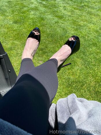 Hotmomofthree / hotmomswithsecrets nude photo #32