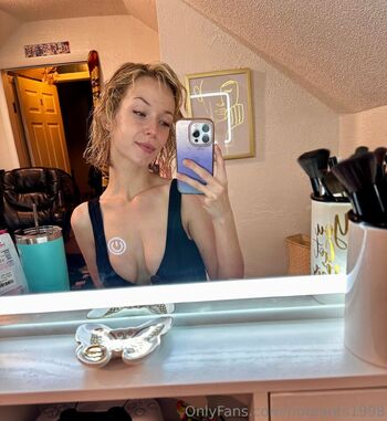 Princess Paig / hotpants1998 nude photo #1