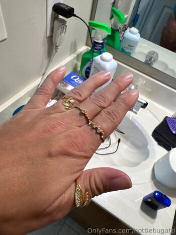 Hottiebugatti / hottiebugatti nude photo #8