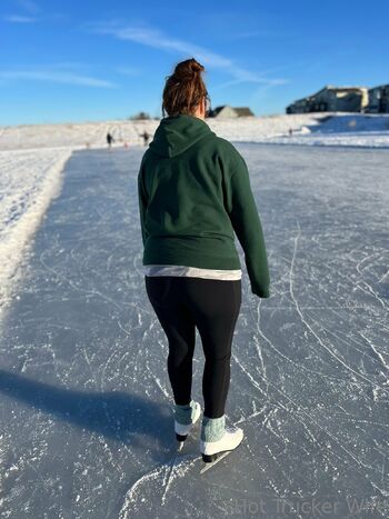 Trucker wif / hottruckerwife nude photo #16