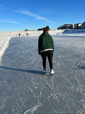 Trucker wif / hottruckerwife nude photo #17