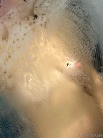 Kat / hotwife-fun nude photo #32