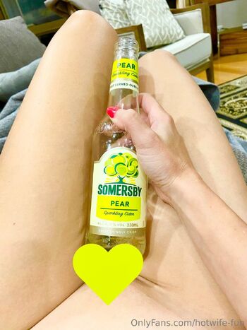 Kat / hotwife-fun nude photo #38