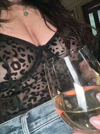 Hotwife2. / hotwife2.0 nude photo #6