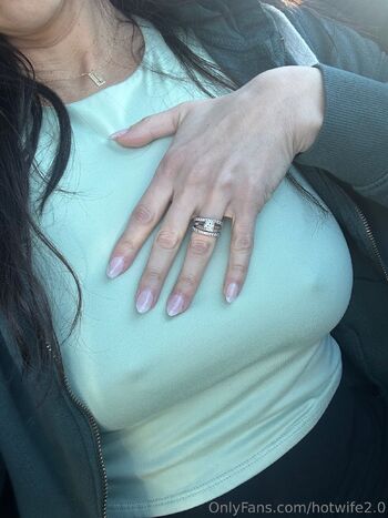 Hotwife2. / hotwife2.0 nude photo #7