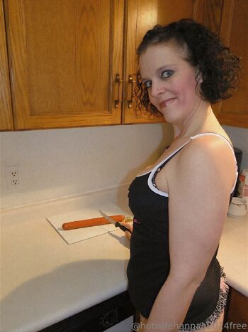 Hotwife Hanna / hotwifehannah2024free nude photo #25