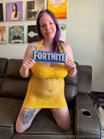 Hotwifek / hotwifekk nude photo #9