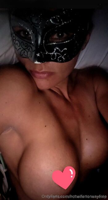 HotwifeNorwayfre / hotwifenorwayfree nude photo #2