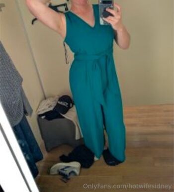 Hotwifesidne / hotwifesidney nude photo #12