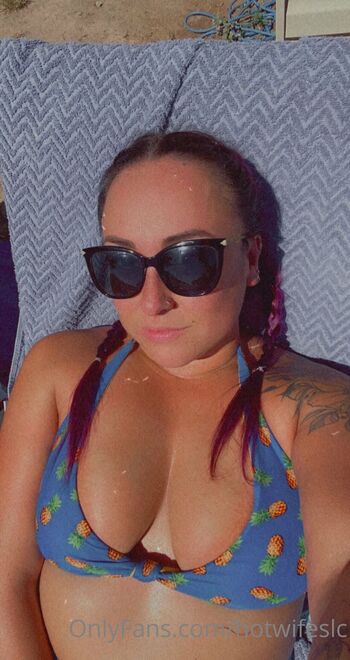 Jad / hotwifeslc nude photo #4