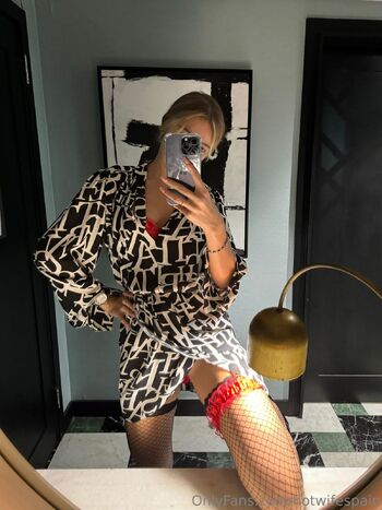 Eva Le / hotwifespain nude photo #17