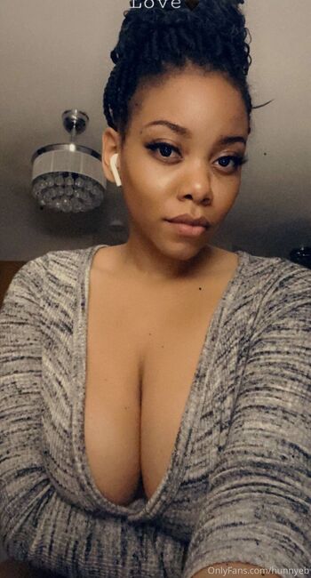 Hunnye / hunnyeb nude photo #14