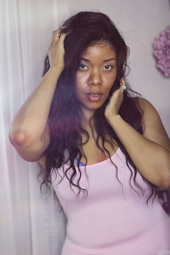 Hunnye / hunnyeb nude photo #15