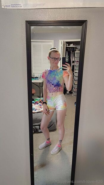 Its me / i-love-420 nude photo #39