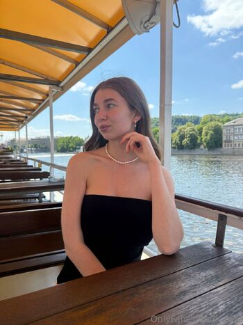 Alice / i_alice nude photo #11