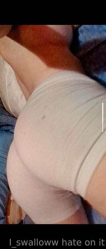 I_swallow / i_swalloww nude photo #5