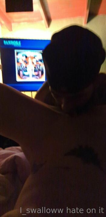 I_swallow / i_swalloww nude photo #17