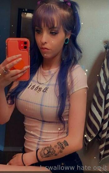 I_swallow / i_swalloww nude photo #19