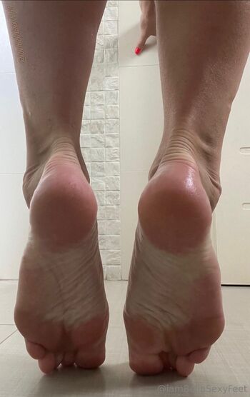 IamBellaSexyFee / iambellasexyfeet nude photo #29