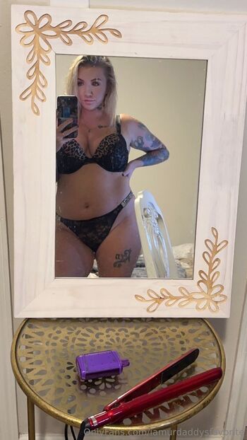 Iamurdaddysfavorit / iamurdaddysfavorite nude photo #11