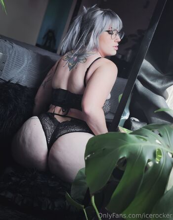 IceRocke / icerocker / waifurocker nude photo #2