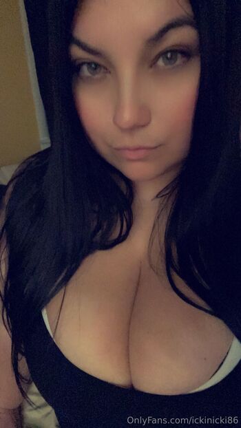 ickinicki86 nude photo #5