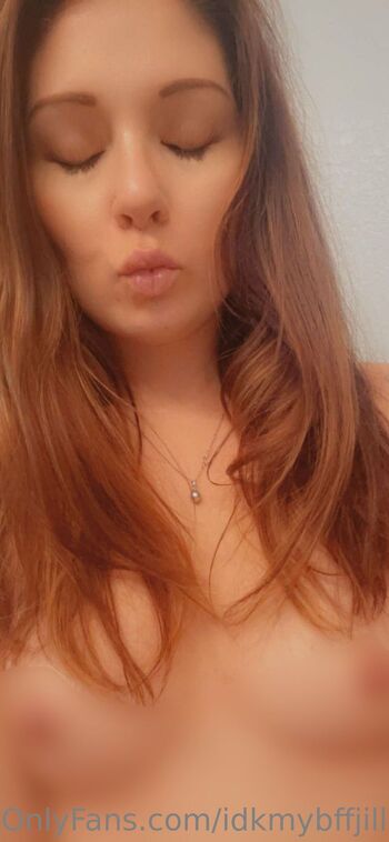 Jill-ian / idkmybffjillian nude photo #17