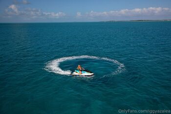 Iggy Azale / iggyazalea / thenewclassic nude photo #32