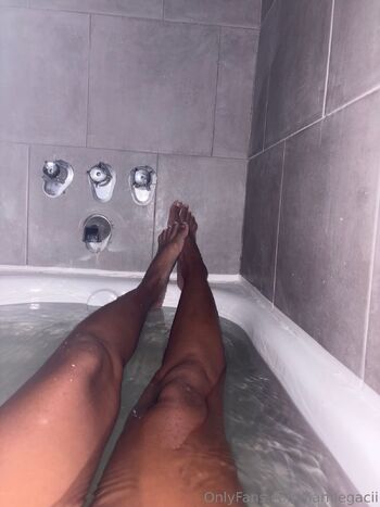 Legac / iiamlegacii / the_life_of_kayy nude photo #3