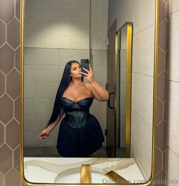 Isabel / iisabelxx / _isabelxx / izzygizzy99 nude photo #21