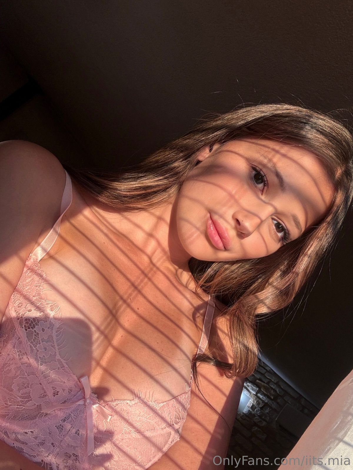 Mia / iits.mia nude photo #28