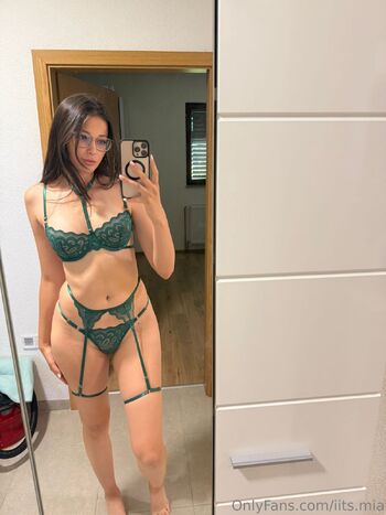 Mia / iits.mia nude photo #36