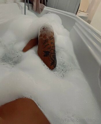 Ilary. / ilary.c nude photo #4